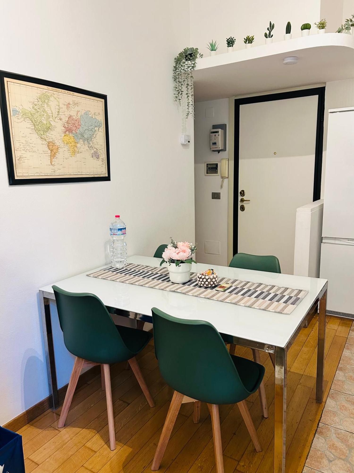 Chiara Guest House 34 - M4 Metro Blu Milano Esterno foto